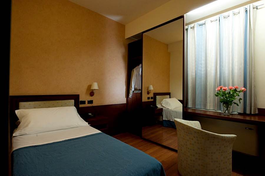 Hotel Montreal Ragusa Luaran gambar